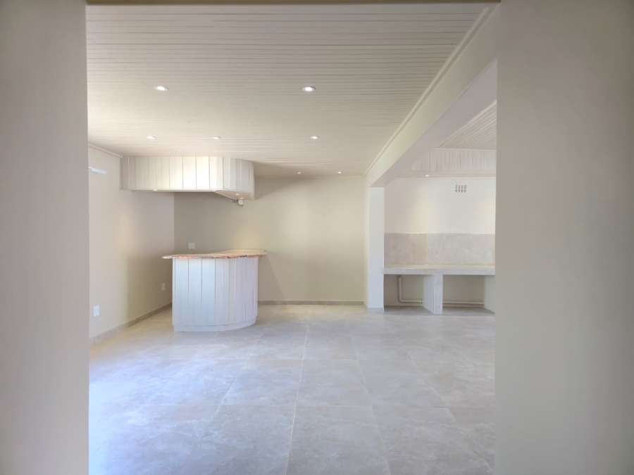 To Let 4 Bedroom Property for Rent in Waverley Gauteng