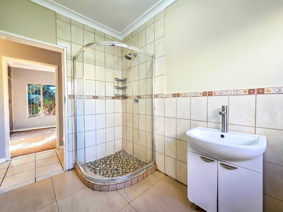 6 Bedroom Property for Sale in The Orchards Gauteng