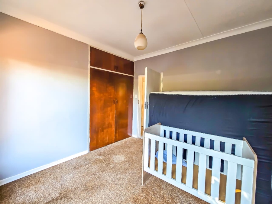 6 Bedroom Property for Sale in The Orchards Gauteng