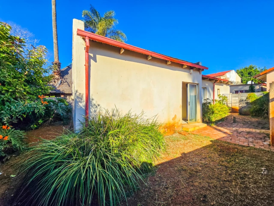 6 Bedroom Property for Sale in The Orchards Gauteng