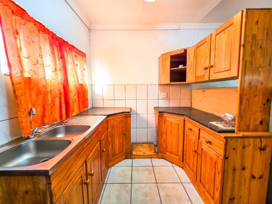 6 Bedroom Property for Sale in The Orchards Gauteng