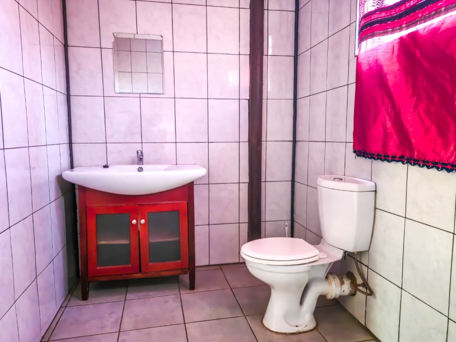 6 Bedroom Property for Sale in The Orchards Gauteng