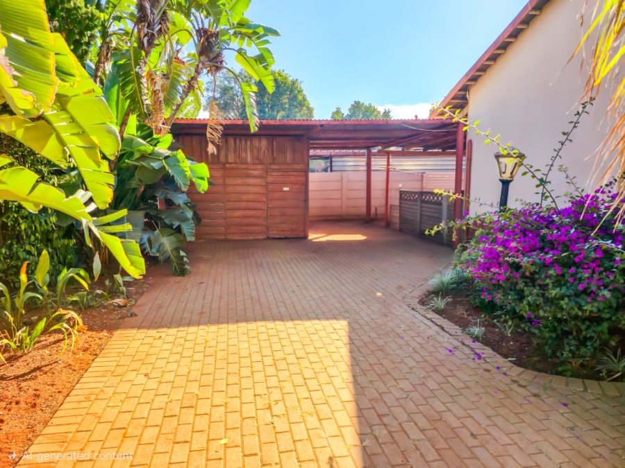 6 Bedroom Property for Sale in The Orchards Gauteng