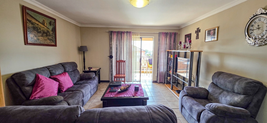 2 Bedroom Property for Sale in Magalieskruin Gauteng