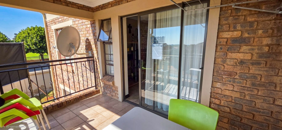 2 Bedroom Property for Sale in Magalieskruin Gauteng