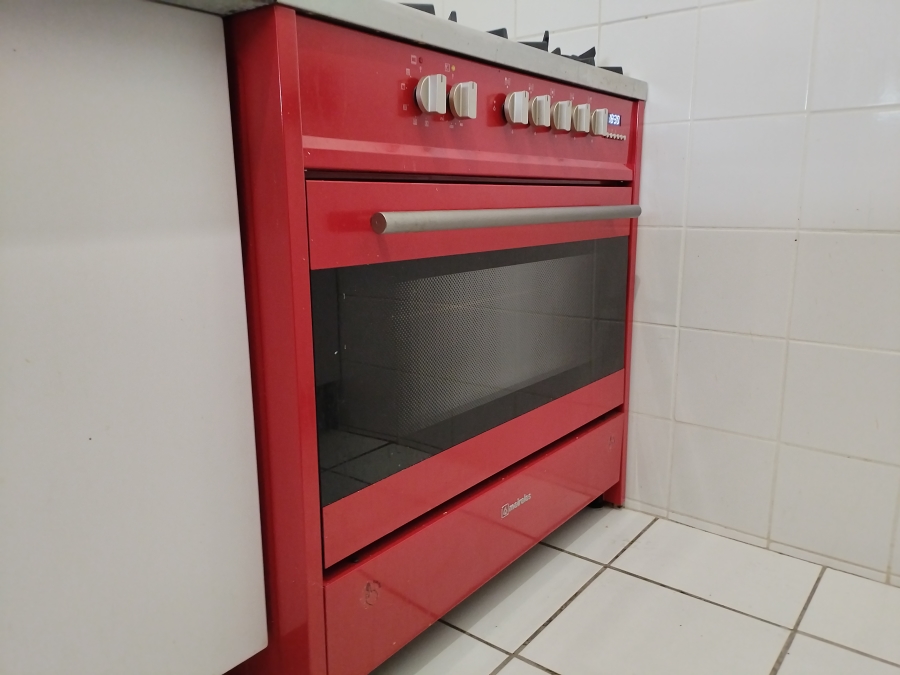 1 Bedroom Property for Sale in Parkmore Gauteng
