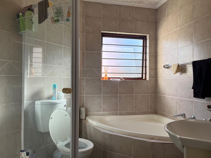3 Bedroom Property for Sale in North Riding Gauteng