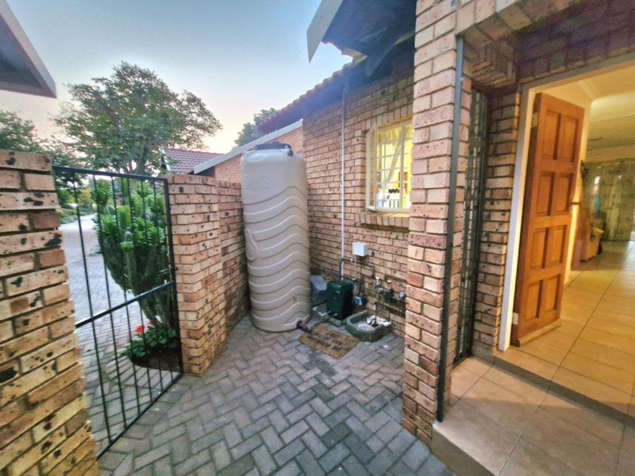 3 Bedroom Property for Sale in Annlin Gauteng