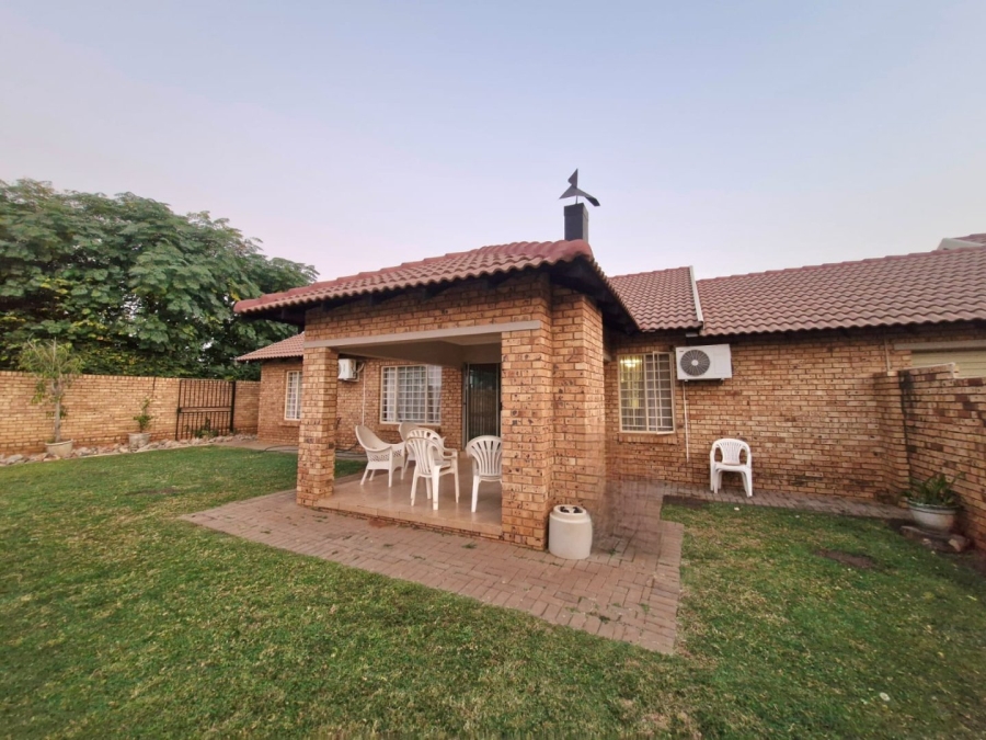 3 Bedroom Property for Sale in Annlin Gauteng