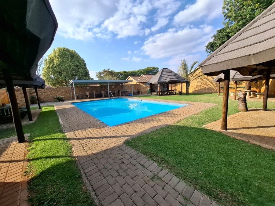3 Bedroom Property for Sale in Annlin Gauteng