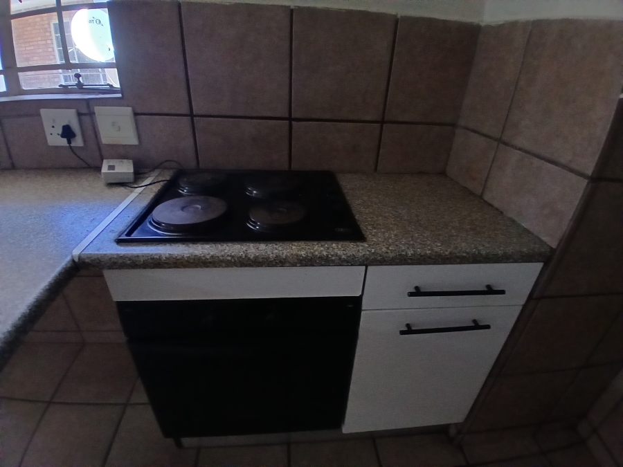 To Let 2 Bedroom Property for Rent in Kempton Park Central Gauteng