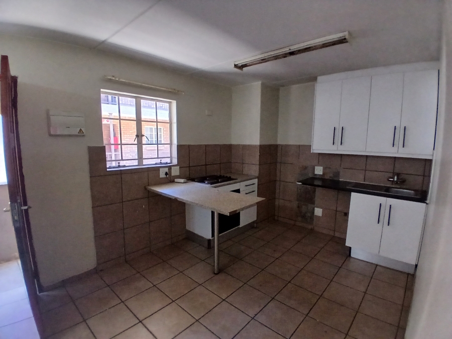 To Let 2 Bedroom Property for Rent in Kempton Park Central Gauteng
