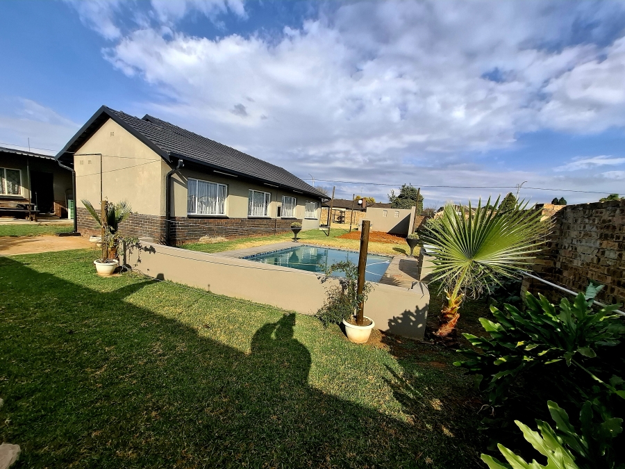 3 Bedroom Property for Sale in Dal Fouche Gauteng