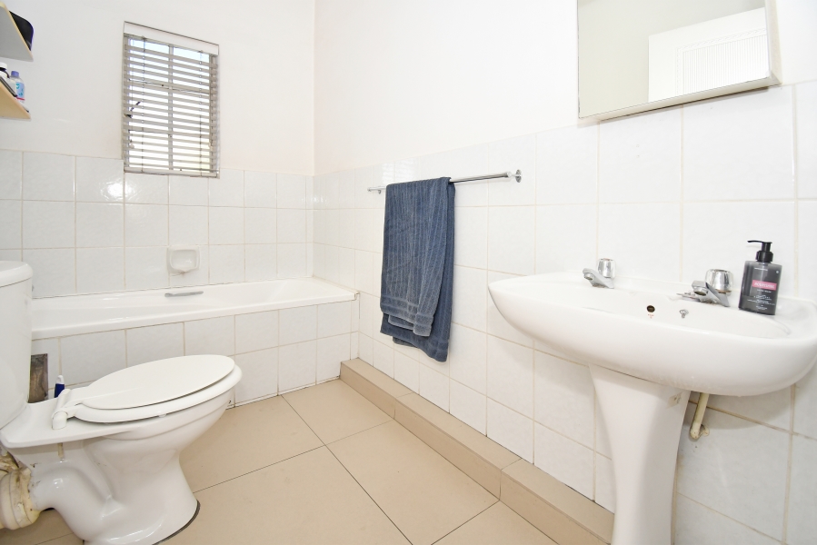 2 Bedroom Property for Sale in Morningside Gauteng