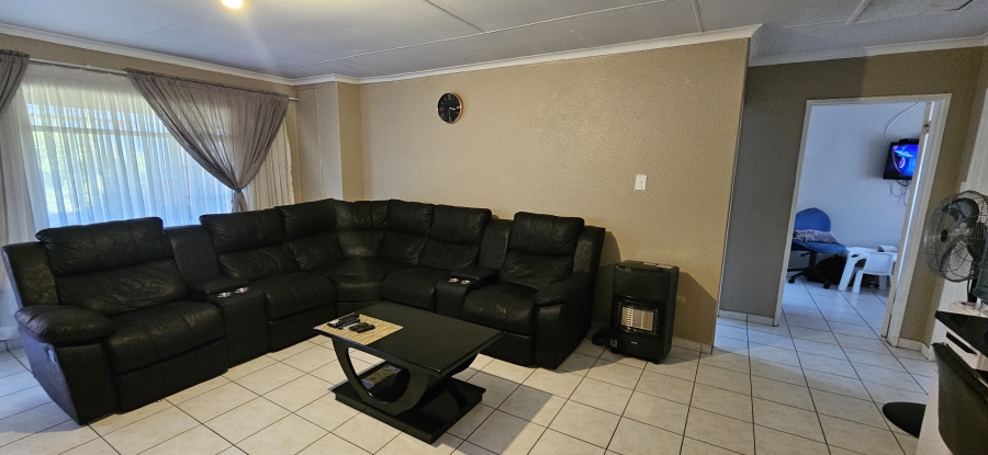 2 Bedroom Property for Sale in Meyersdal Gauteng