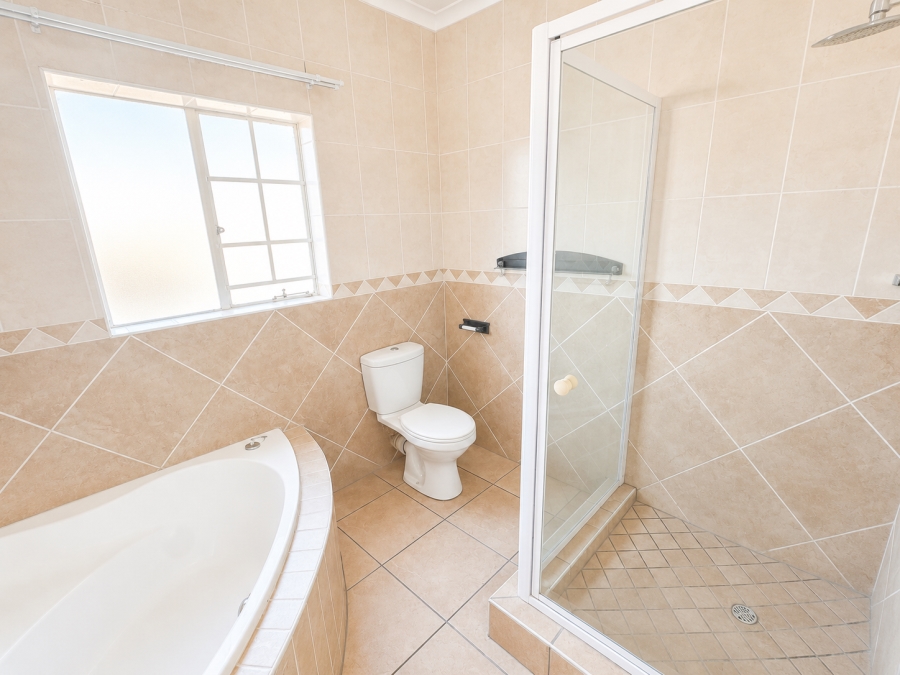 3 Bedroom Property for Sale in Thatchfield Estate Gauteng