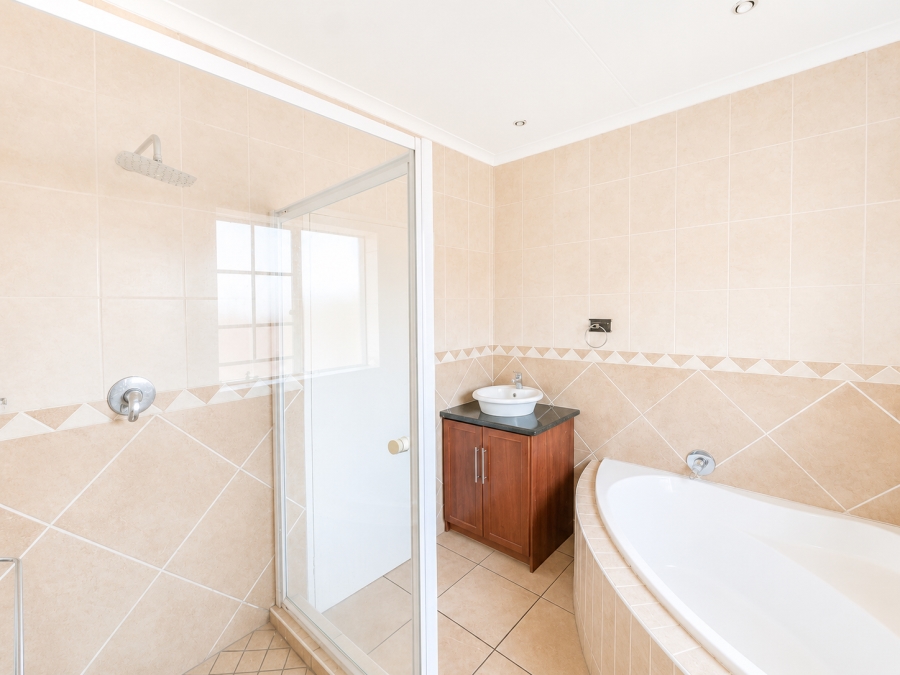 3 Bedroom Property for Sale in Thatchfield Estate Gauteng