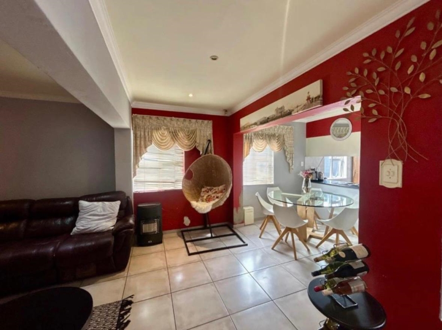 3 Bedroom Property for Sale in Sonneveld Gauteng