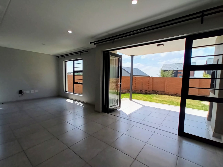 3 Bedroom Property for Sale in Amberfield Gauteng