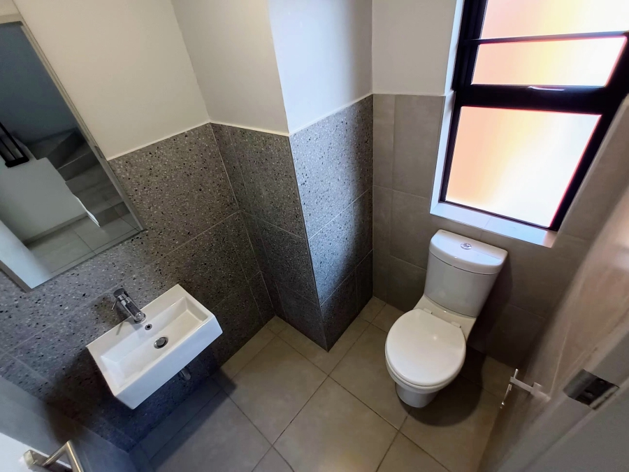 3 Bedroom Property for Sale in Amberfield Gauteng