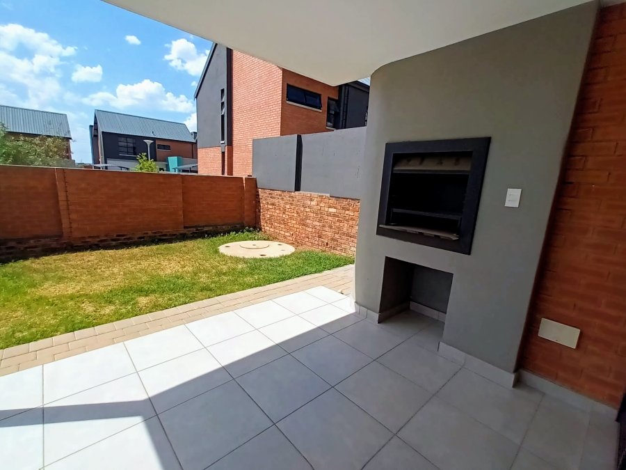 3 Bedroom Property for Sale in Amberfield Gauteng