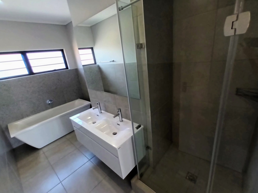 3 Bedroom Property for Sale in Amberfield Gauteng