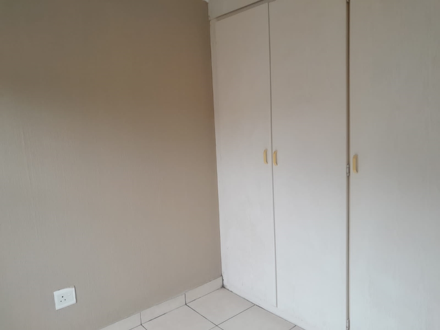 To Let 2 Bedroom Property for Rent in Verwoerdpark Gauteng