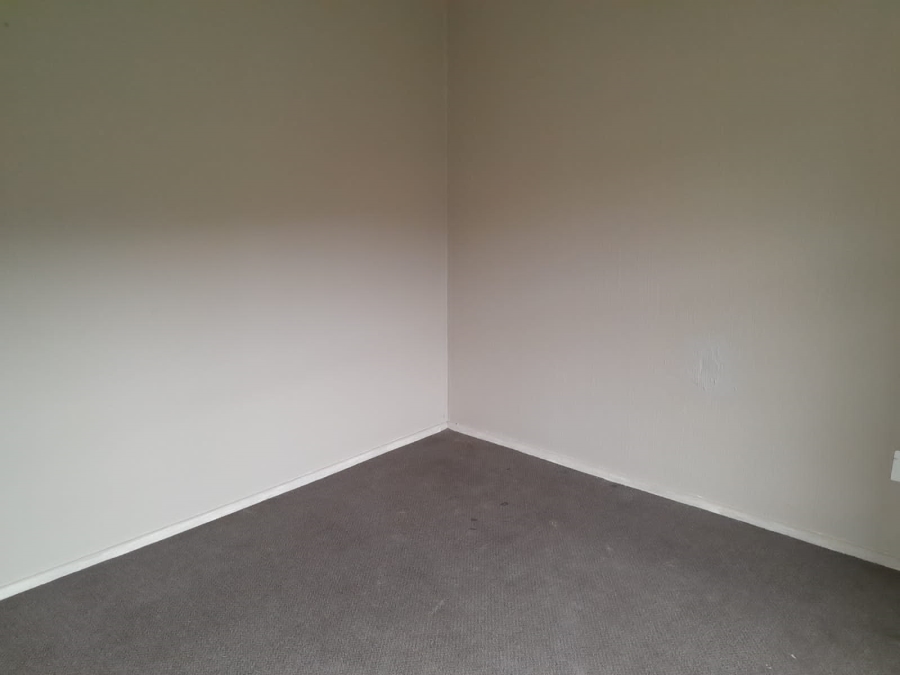 To Let 2 Bedroom Property for Rent in Verwoerdpark Gauteng