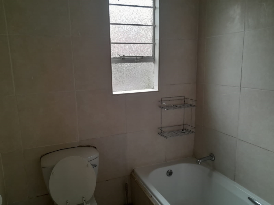 To Let 2 Bedroom Property for Rent in Verwoerdpark Gauteng