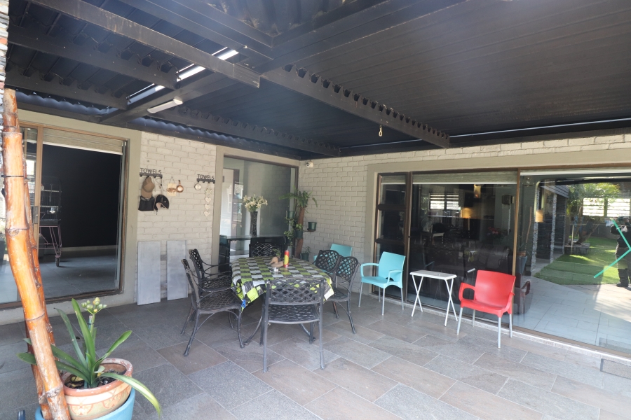 To Let 4 Bedroom Property for Rent in Terenure Gauteng