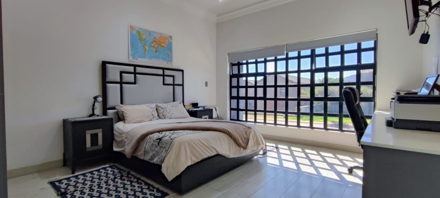 4 Bedroom Property for Sale in Eldoraigne Gauteng