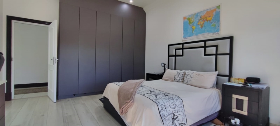 4 Bedroom Property for Sale in Eldoraigne Gauteng