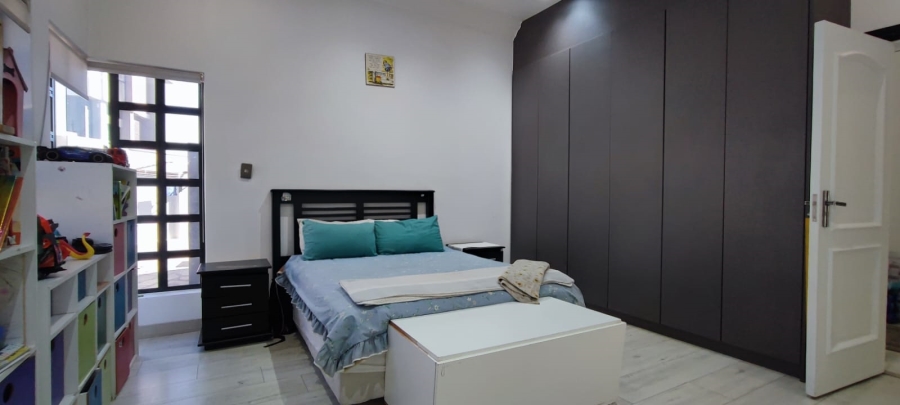 4 Bedroom Property for Sale in Eldoraigne Gauteng