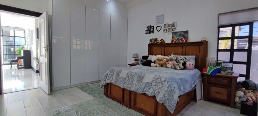 4 Bedroom Property for Sale in Eldoraigne Gauteng