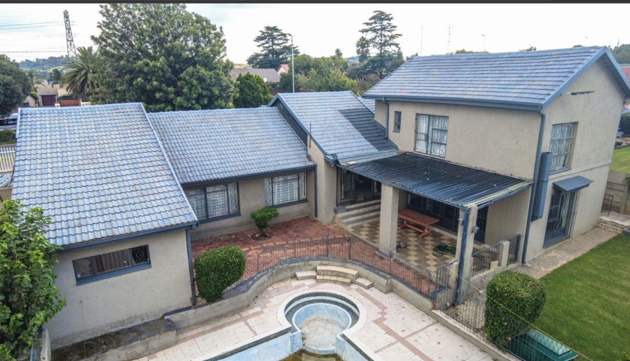 5 Bedroom Property for Sale in Mondeor Gauteng