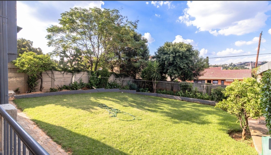 5 Bedroom Property for Sale in Mondeor Gauteng