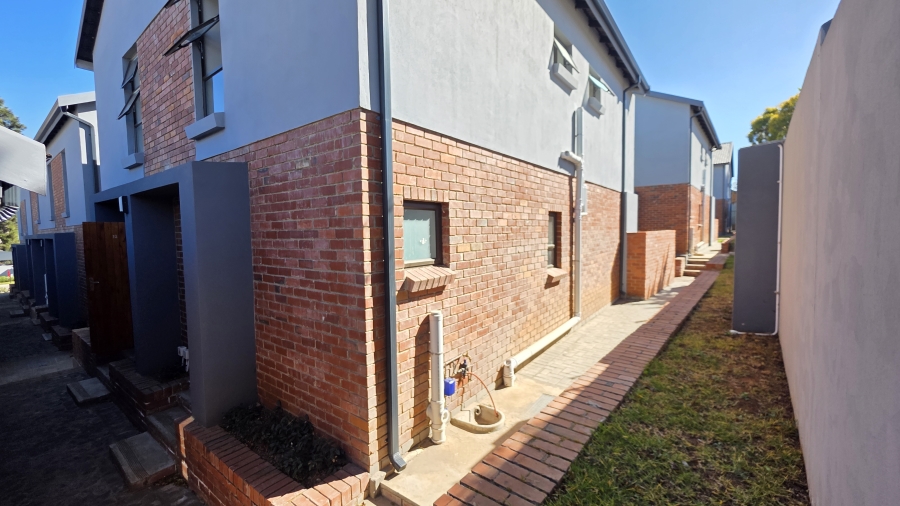 2 Bedroom Property for Sale in Clubview Gauteng