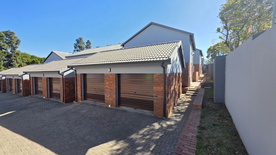 2 Bedroom Property for Sale in Clubview Gauteng