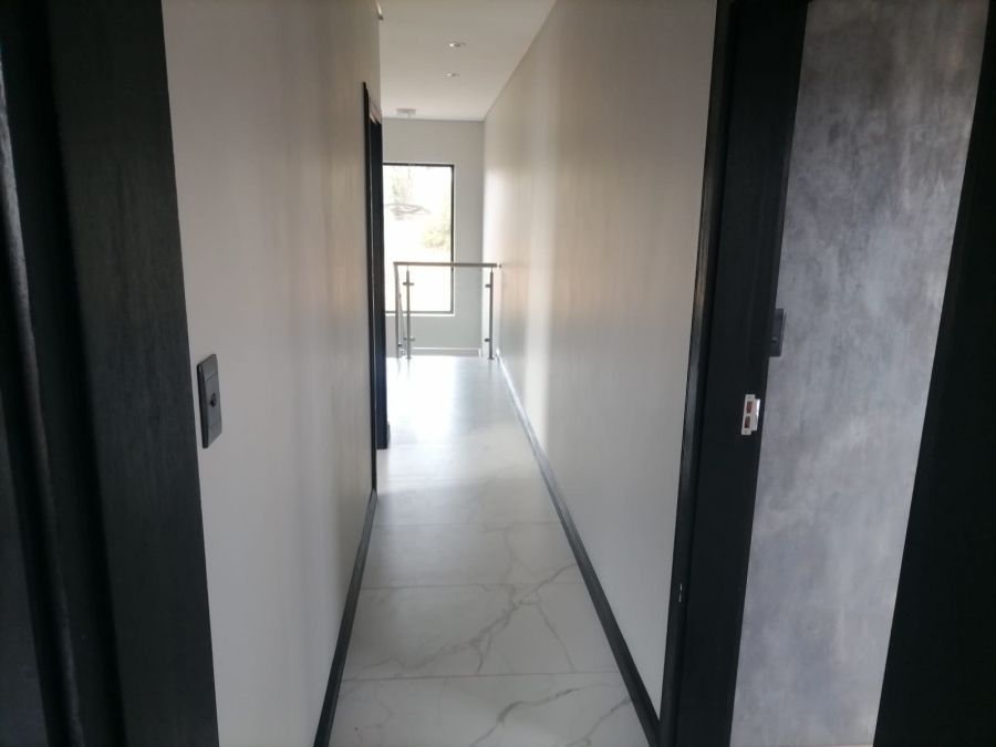 3 Bedroom Property for Sale in Raslouw Gauteng