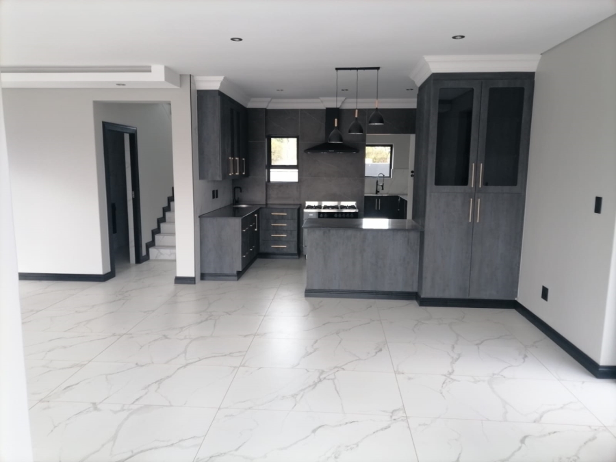3 Bedroom Property for Sale in Raslouw Gauteng