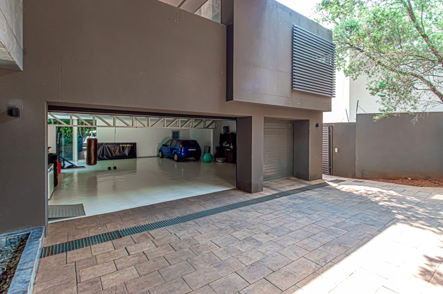 5 Bedroom Property for Sale in Bedfordview Gauteng