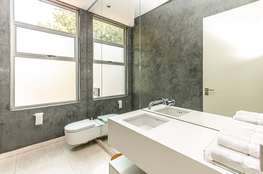 5 Bedroom Property for Sale in Bedfordview Gauteng