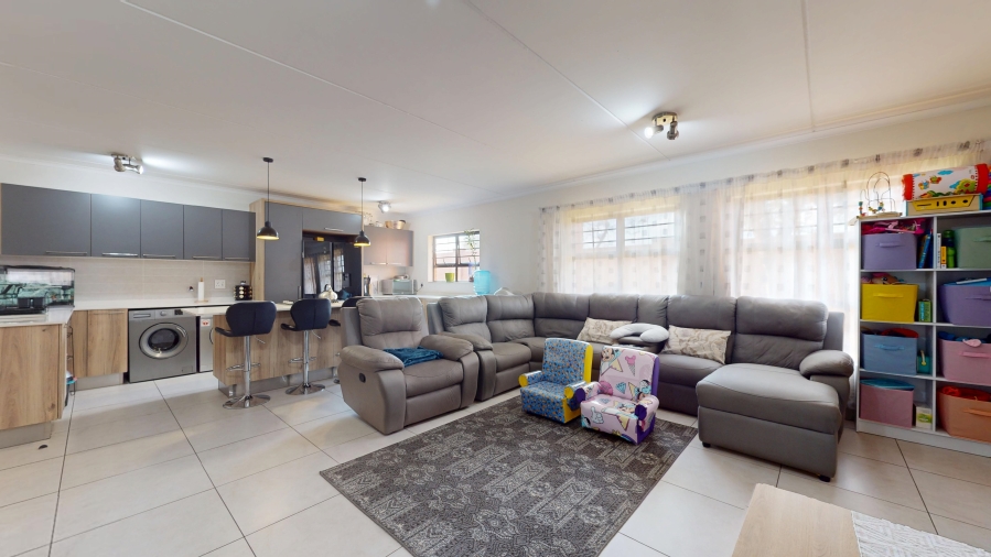 3 Bedroom Property for Sale in Glen Marais Gauteng