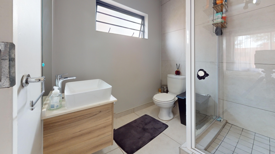 3 Bedroom Property for Sale in Glen Marais Gauteng