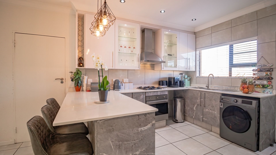 3 Bedroom Property for Sale in Helderwyk Gauteng