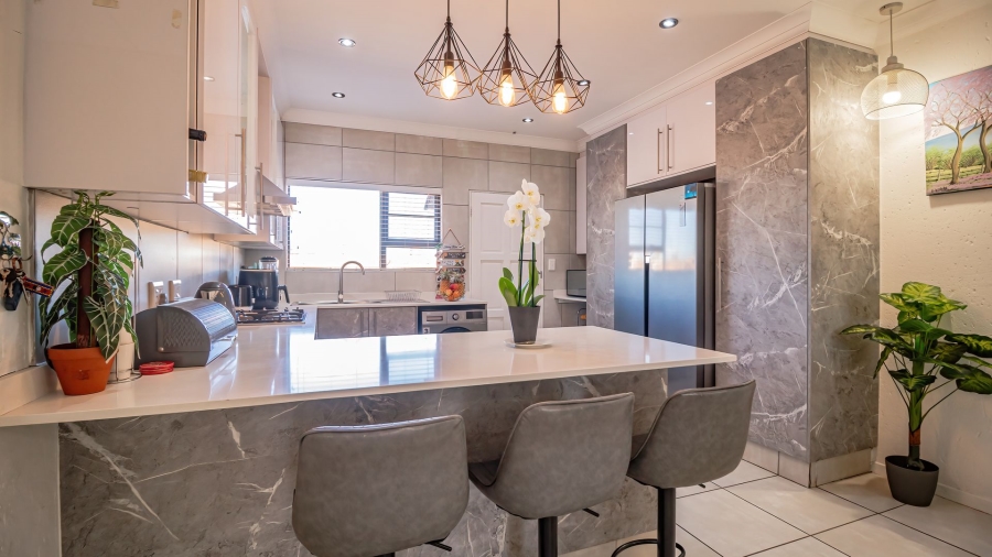 3 Bedroom Property for Sale in Helderwyk Gauteng
