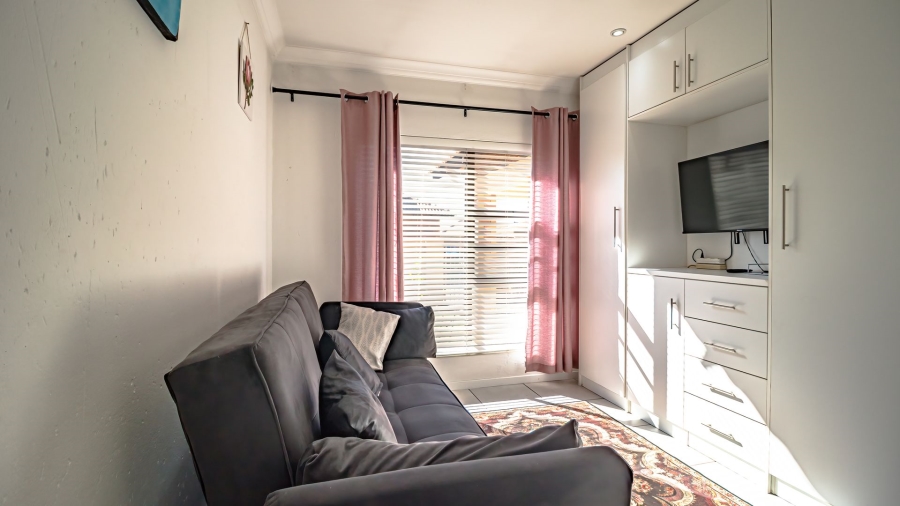3 Bedroom Property for Sale in Helderwyk Gauteng