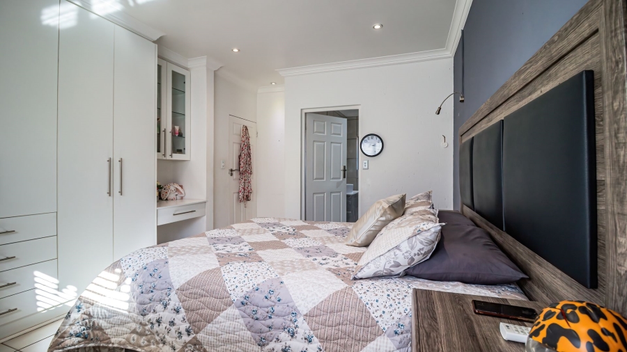 3 Bedroom Property for Sale in Helderwyk Gauteng