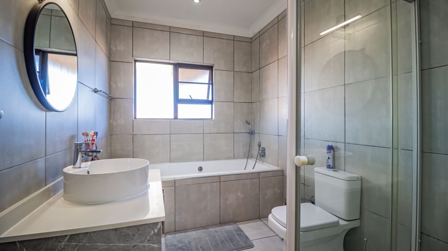 3 Bedroom Property for Sale in Helderwyk Gauteng