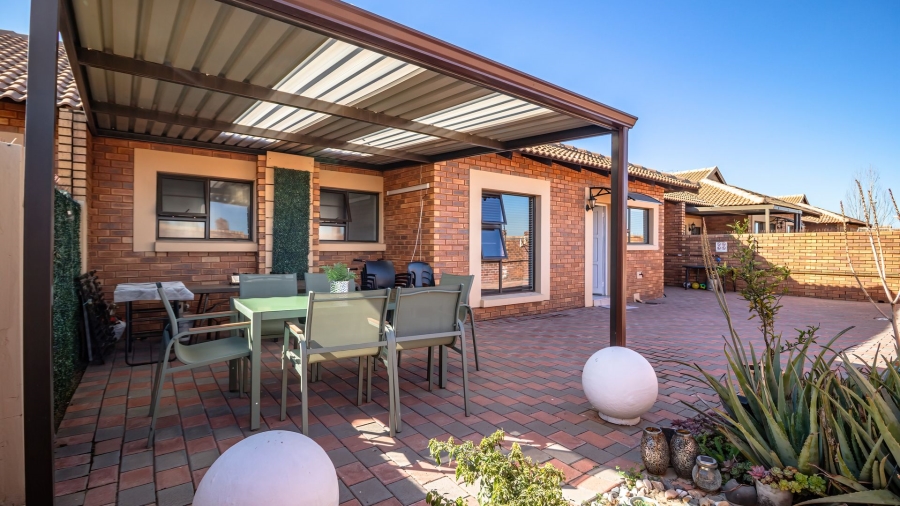 3 Bedroom Property for Sale in Helderwyk Gauteng